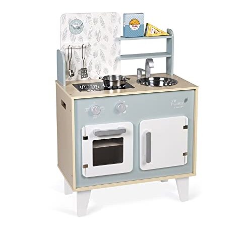 Janod - Cuisine Plume - Cuisinière en Bois pour Enfant - Avec Four, Évier en Inox, Placard, Boutons et Horloge - Cuisine en Bois Avec 5 Accessoires - De 3 à 8 Ans, J06608