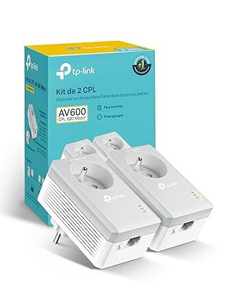 TP-Link CPL 600 Mbps, 1 Port Fast Ethernet, Prise Intégrée Version Française, Pack de 2 CPL , Compatible avec toutes les Box, Plug and Play, Idéal pour IPTV et Media Streaming, TL-PA4015P KIT